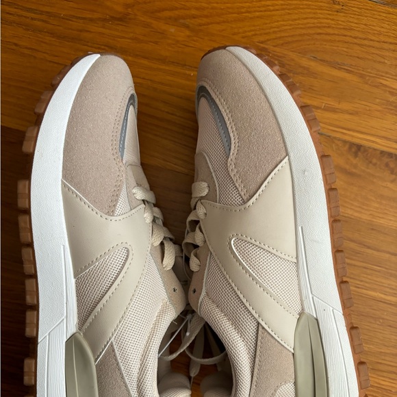 NWOT Rachel Zoe sneakers - Picture 3 of 3